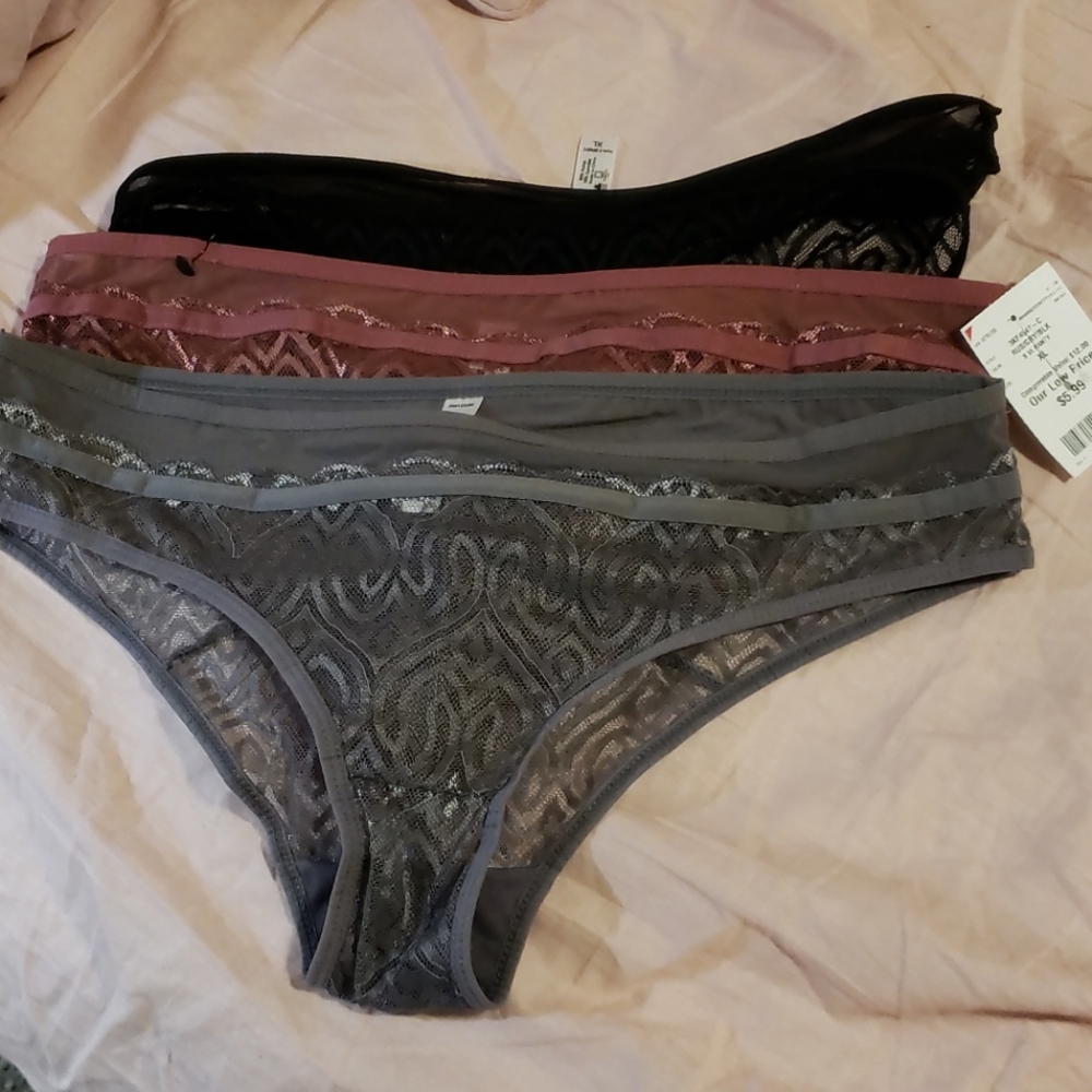Lace design panties